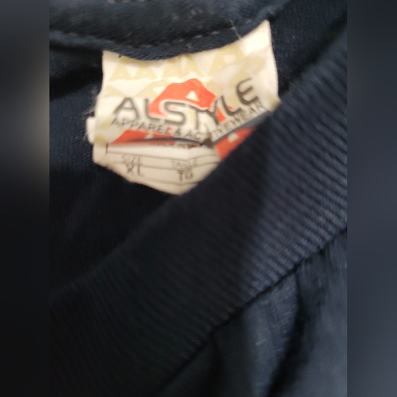 Mens Winnipeg Jets TShirt - Picture 3 of 3